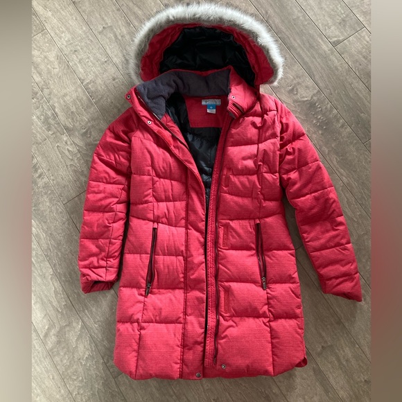 Columbia Red winter jacket in very good condition. - Picture 1 of 2